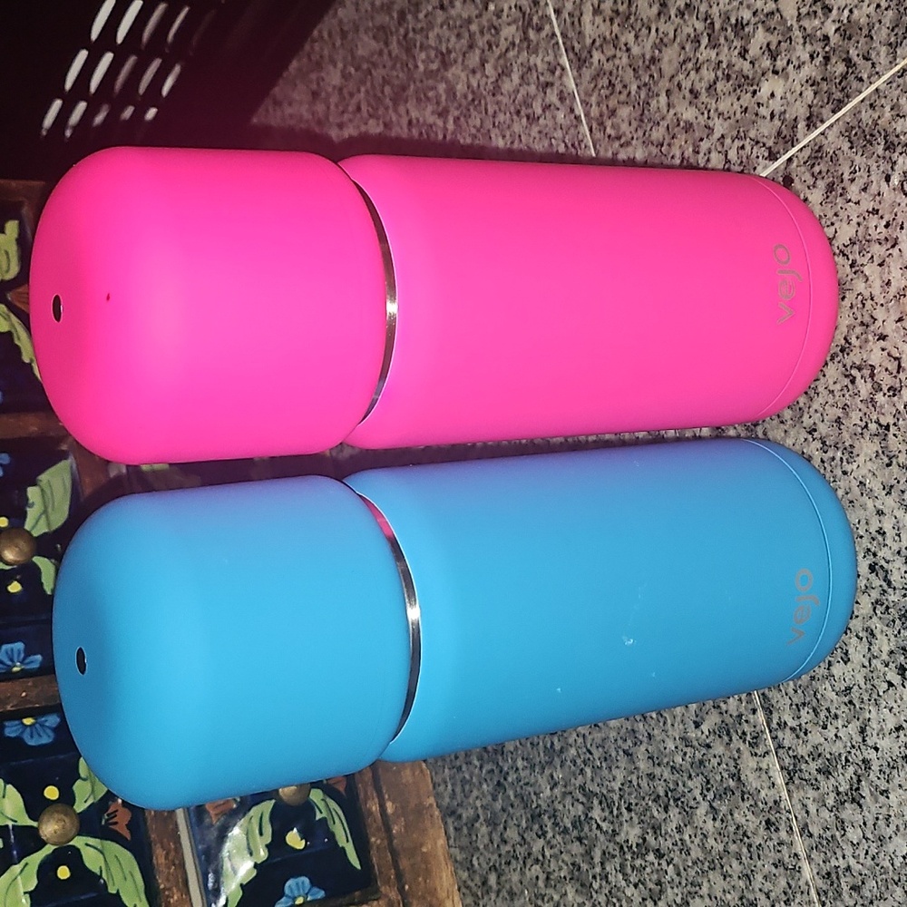 Vejo Personal Blender Lot Of 2 Hot Pink  and Blue Color  No Charging Base